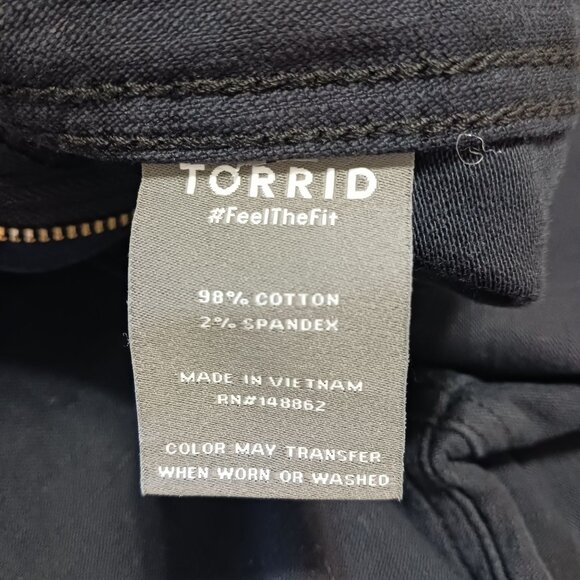 Torrid Lace Up Back Utility Pant Black Size 14 High Rise Crop NWT - Picture 10 of 15